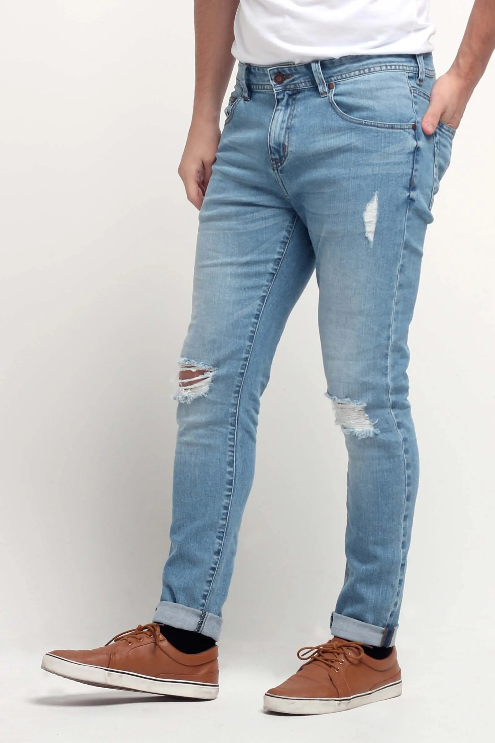 Skinny Fit Ripped Jeans