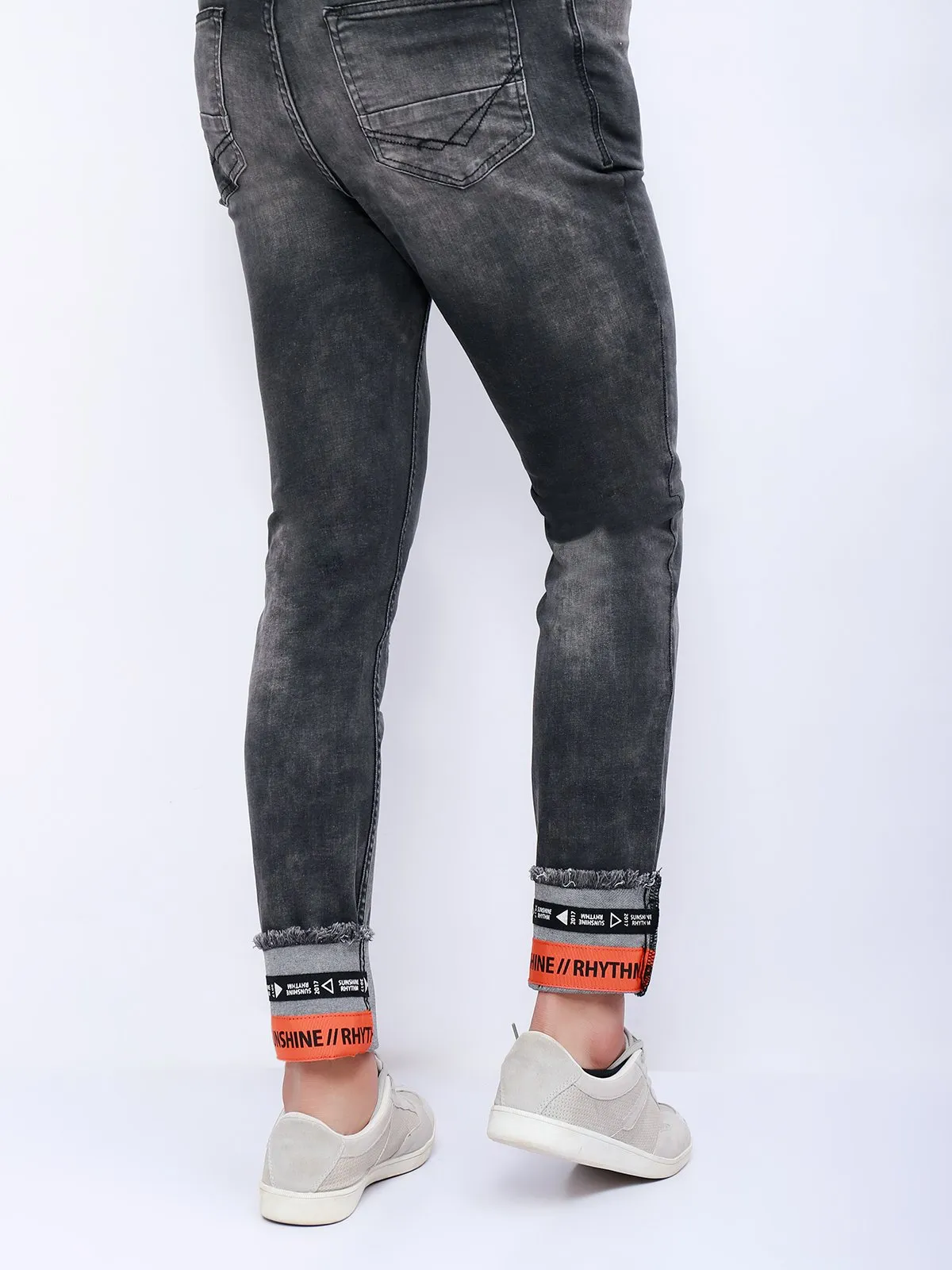 Slim Fit Ripped Jeans - FMBP20-018