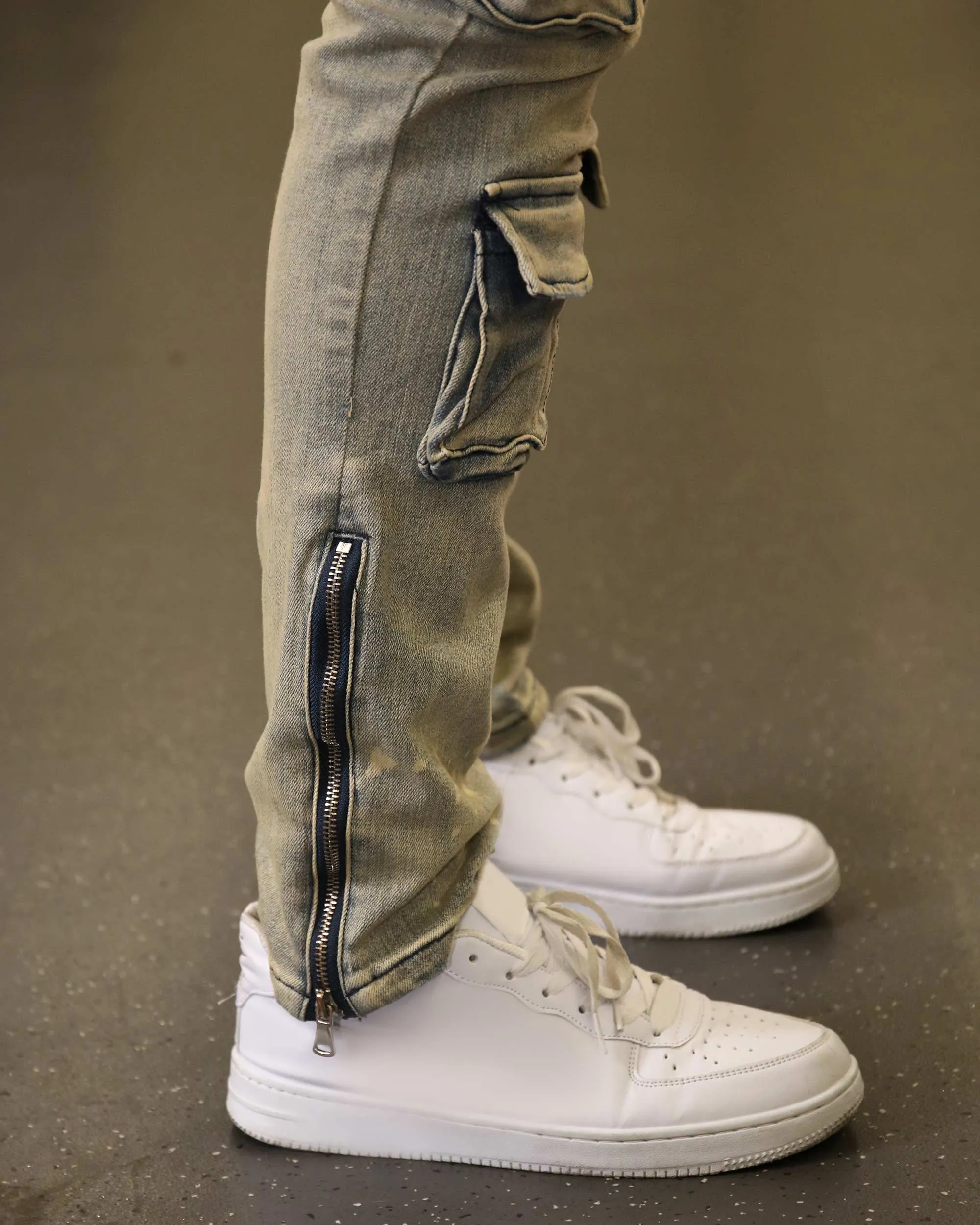 Spray-Painted Distressed Blue Jeans with Cargo Pockets-Mexico Local Delivery
