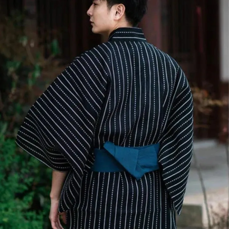Traditional Men’s Japanese Yukata with Black and White Stripes – Comfortable Summer Kimono