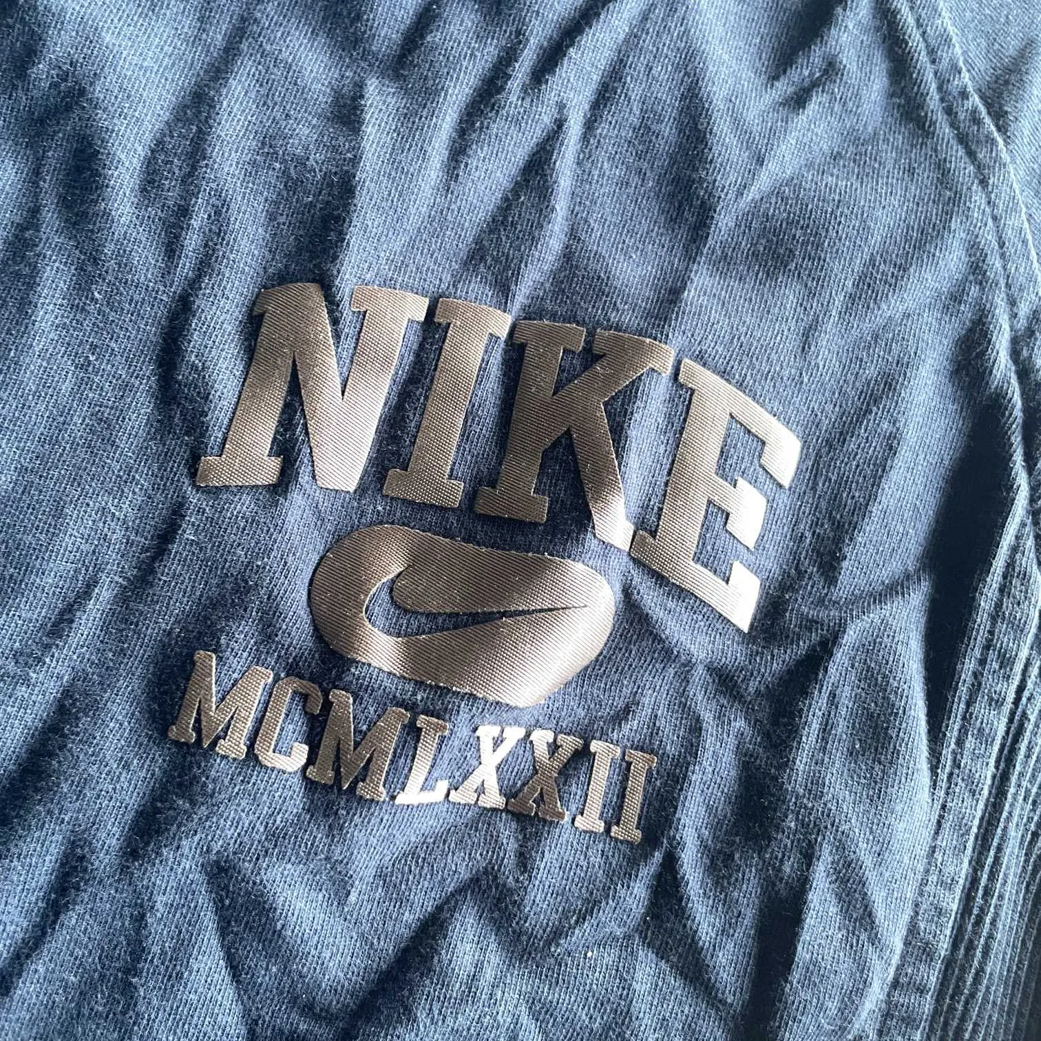 Vintage men Nike Team 90's navy crew neck thick sweatshirt in L|L29 W19|SKU 5577