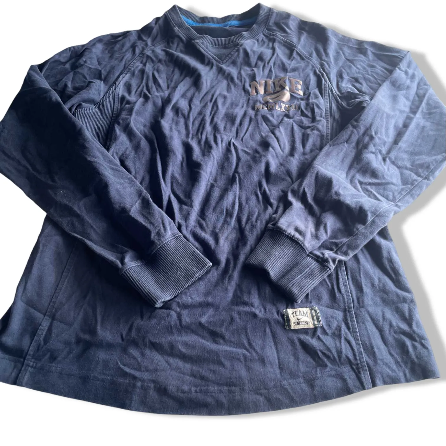 Vintage men Nike Team 90's navy crew neck thick sweatshirt in L|L29 W19|SKU 5577