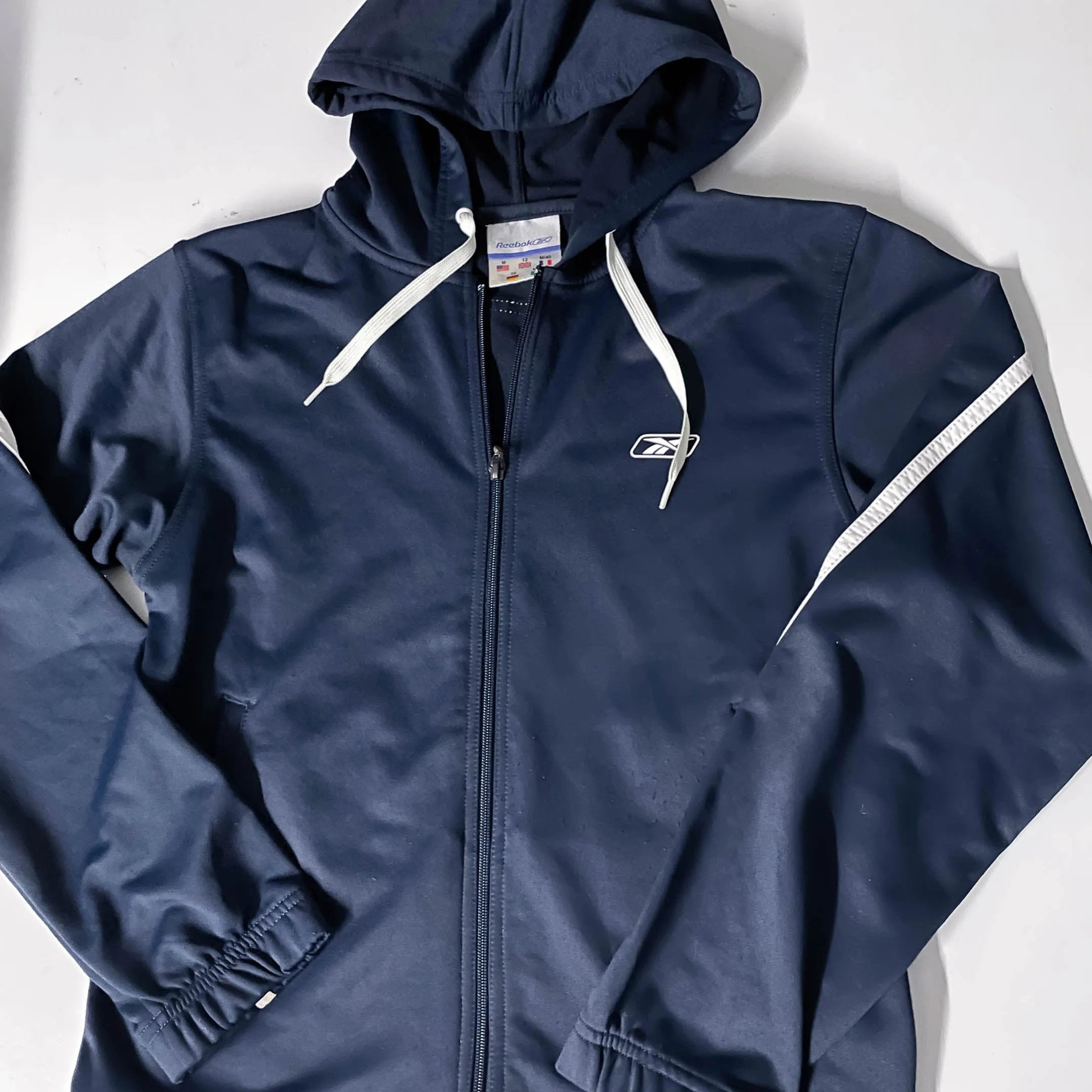 Vintage Reebok Men's Navy Blue Medium hoodie Jacket